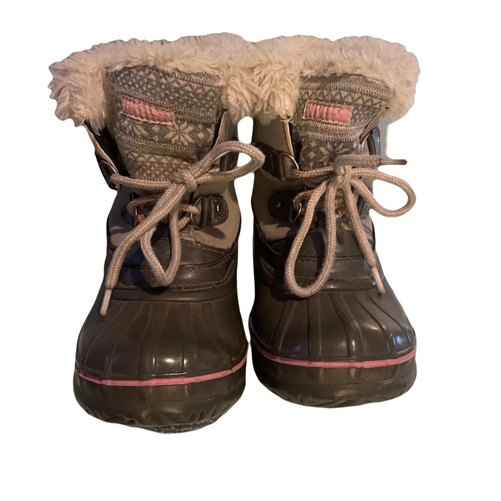 London Fog winter boots girls gray with/pink trim with faux fur lining size 12